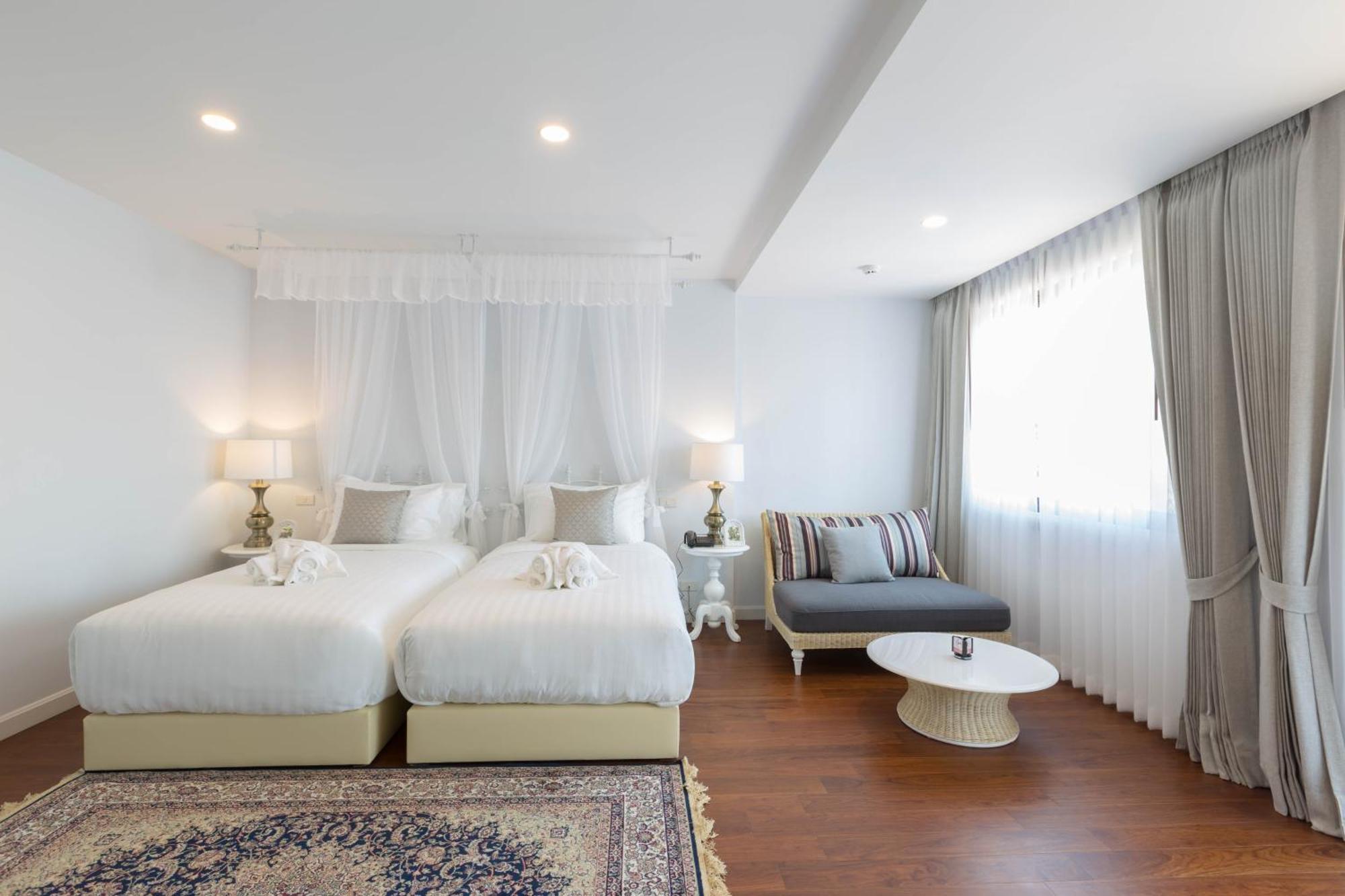 Hotel Content Chiangmai 4*