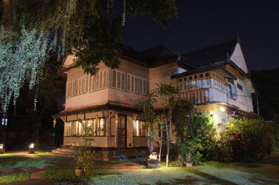 Bed & Breakfast Baan Orapin *