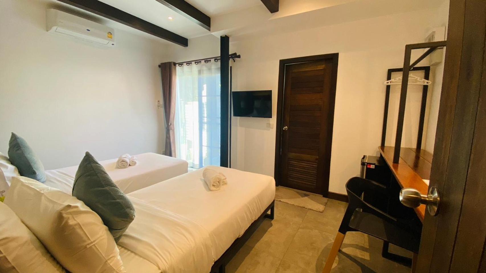 The Eight Ratvithi House
