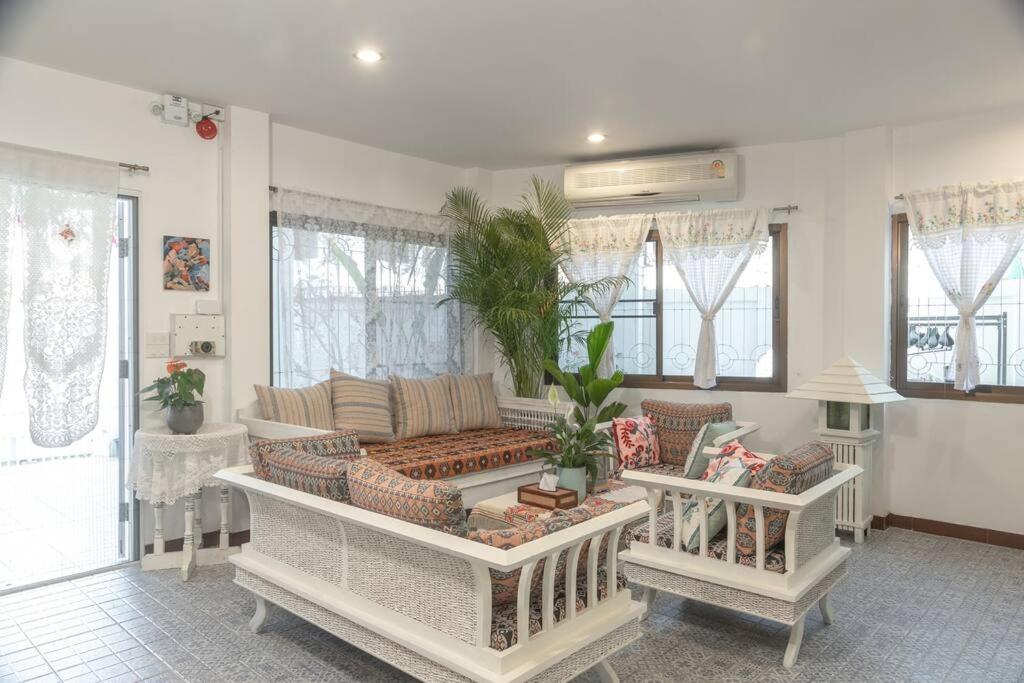 Private Cozy - Location - Free Pickup