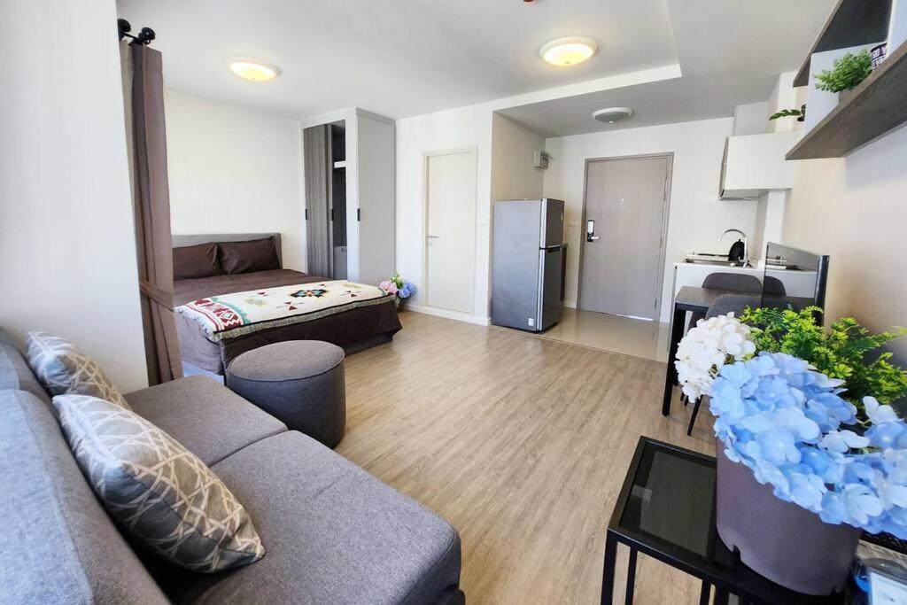 Dcondo For 3 Guests Near Festival With Pool/gym Chiang Mai