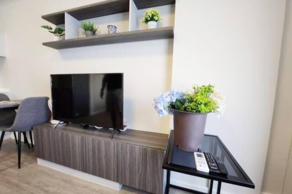 Apartment Dcondo For 3 Guests Near Festival With Pool/gym Chiang Mai
