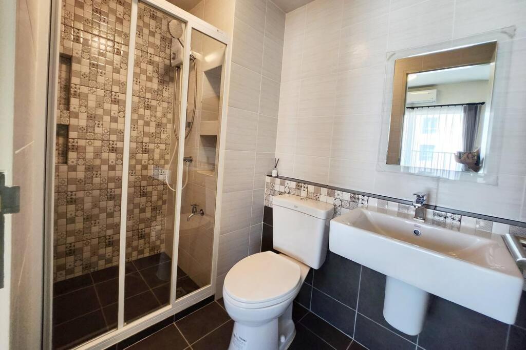 Apartment Dcondo For 3 Guests Near Festival With Pool/gym *