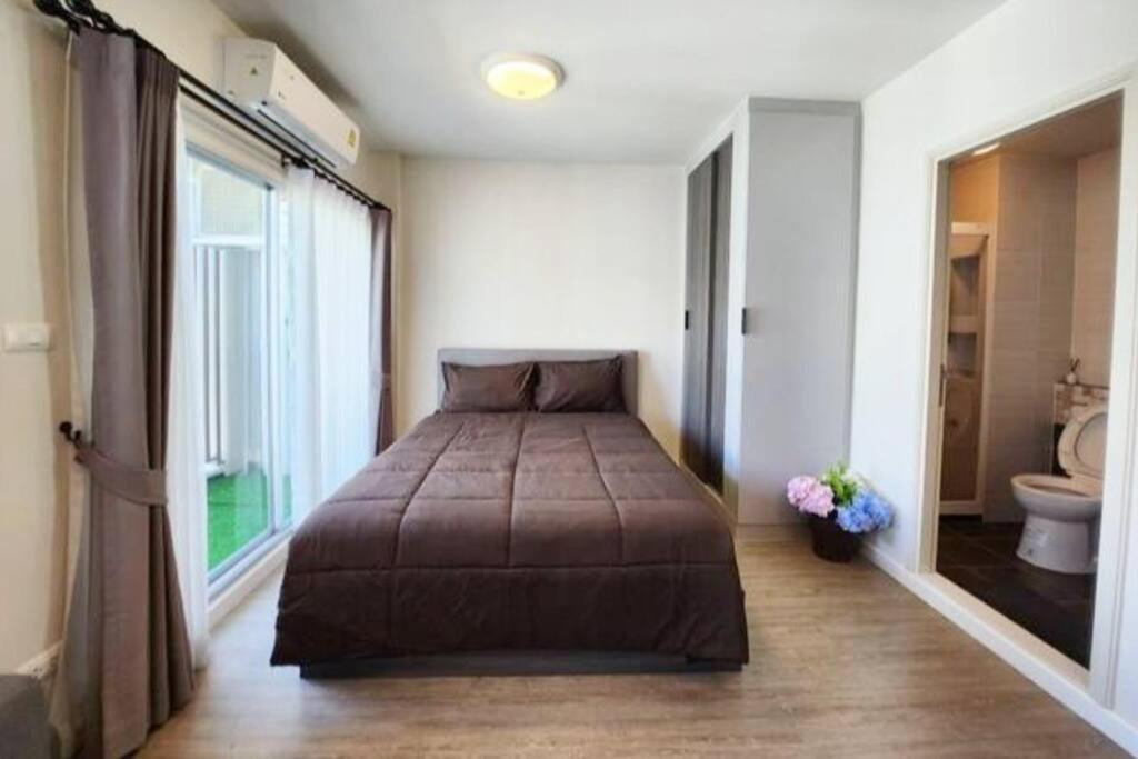 Apartment Dcondo For 3 Guests Near Festival With Pool/gym