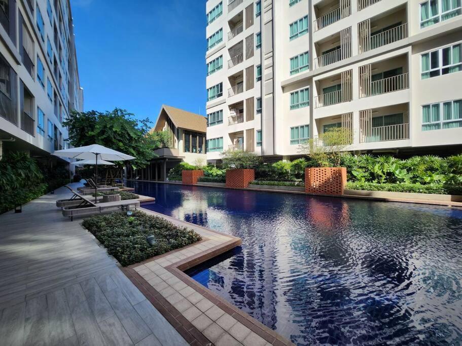Dcondo For 3 Guests Near Festival With Pool/gym