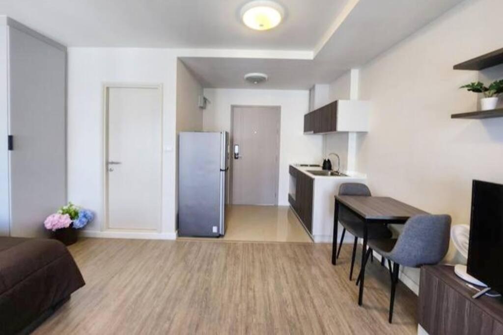 Apartment Dcondo For 3 Guests Near Festival With Pool/gym *