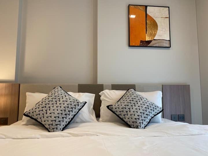 Pangsapuri Modern Style With Sky Pool 古城边天际泳池公寓 *