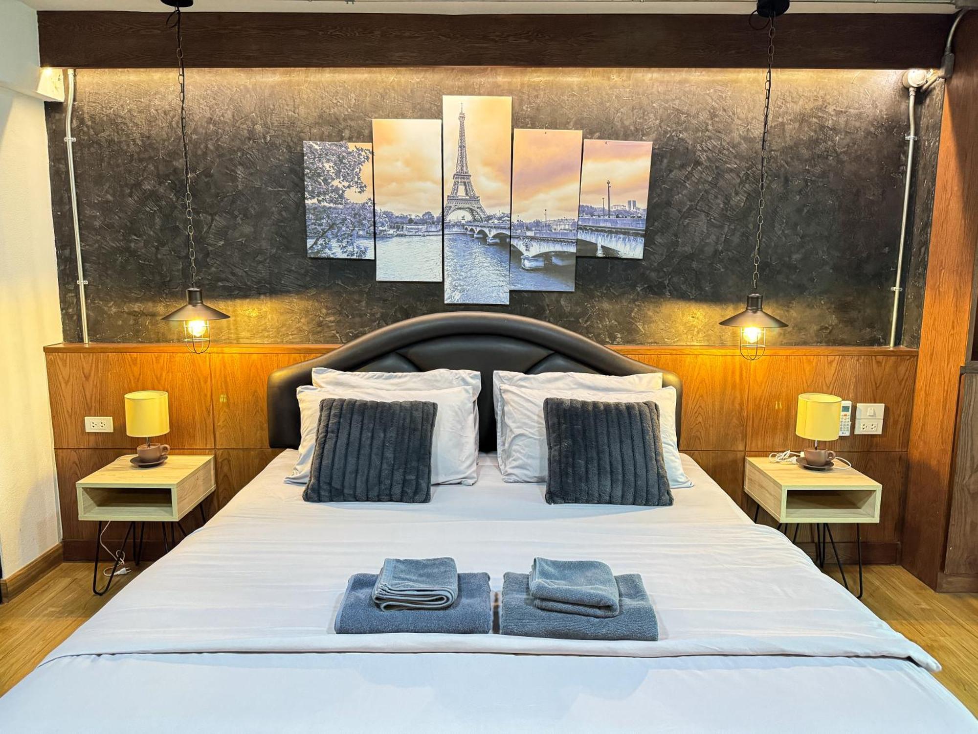 Apartment Mountain View Located In Nimman Road