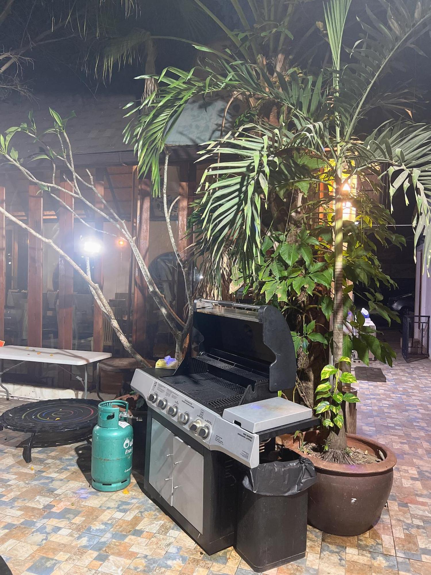 Bahay bakasyunan Free Tribe Nudist Chiang Mai