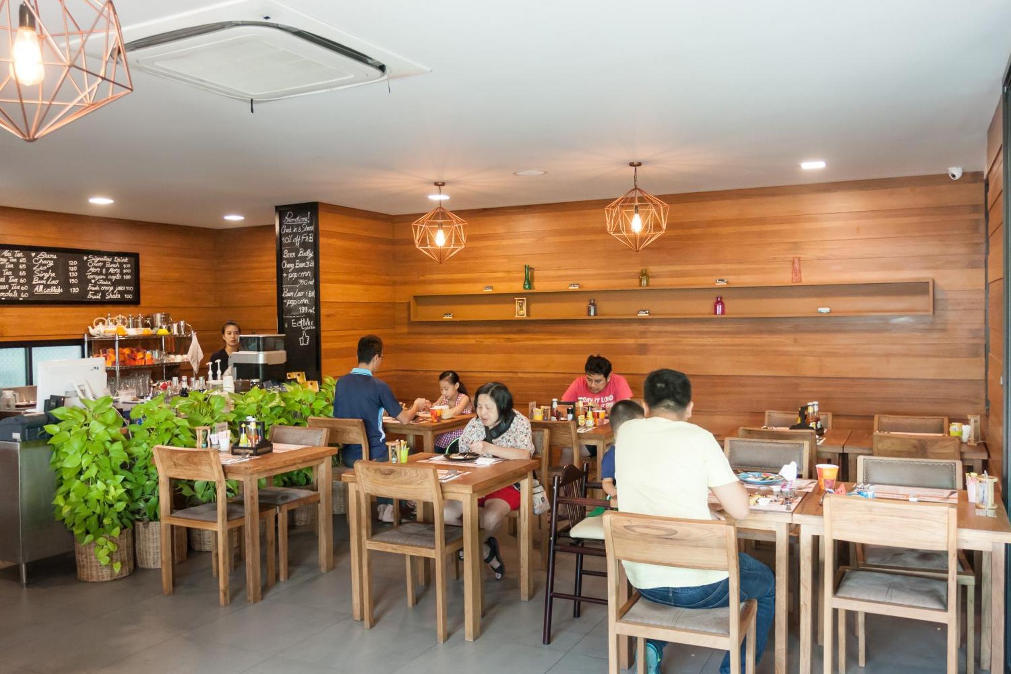 Cmor By Recall Sha Extra Hotel Chiang Mai