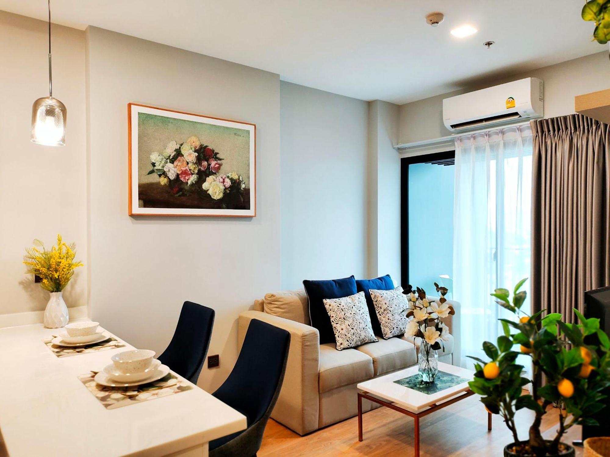 Astra Sky River Apartment *