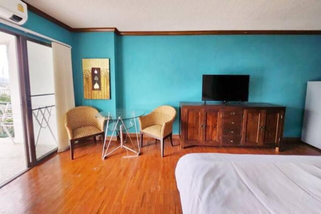 Great Location Near Nimman And Maya Mall And One Nimman Apartment