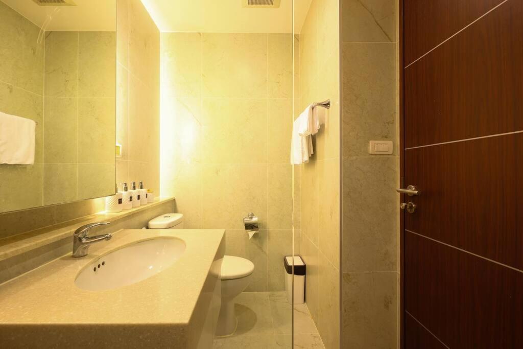 Luxury In Down Town Apartment Chiang Mai
