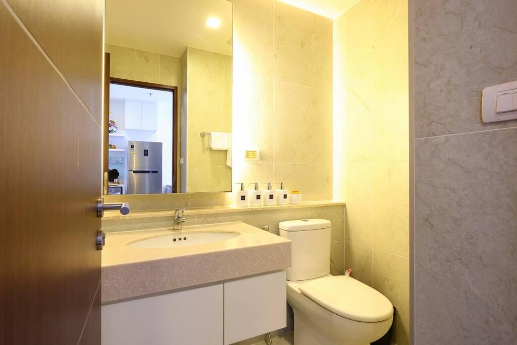 Luxury In Down Town Apartment