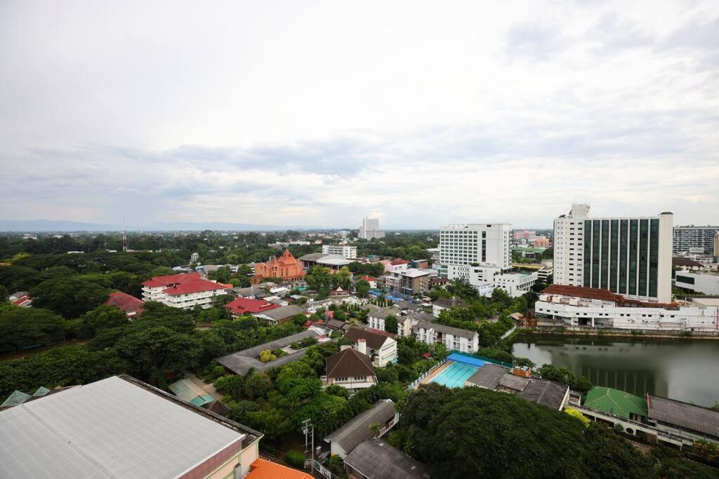Luxury In Down Town Apartment Chiang Mai