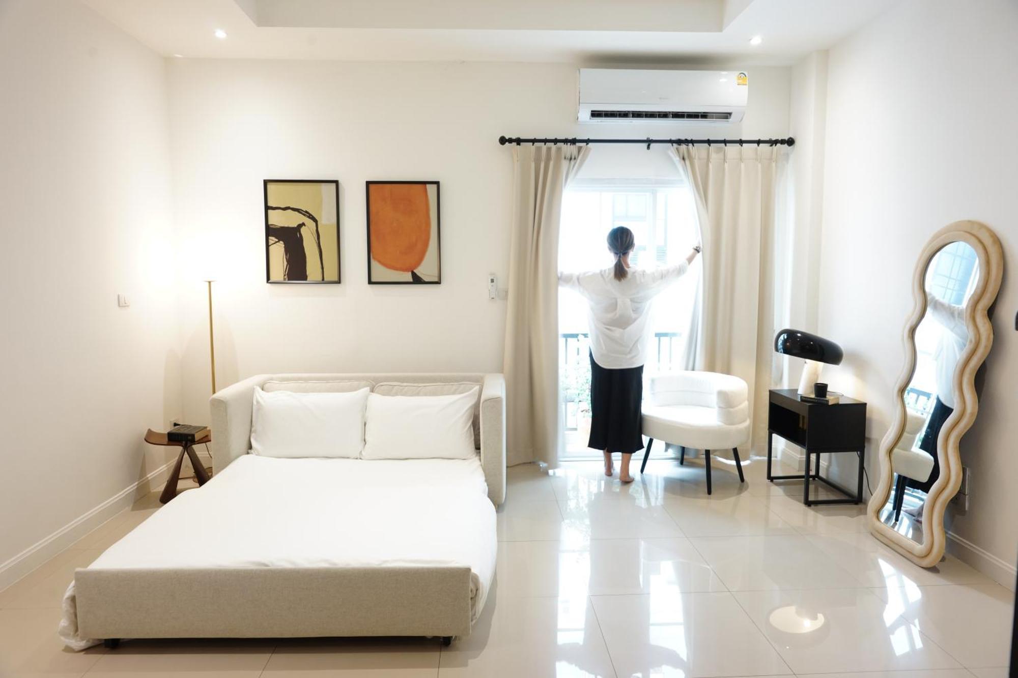 Apartment White Wood Nimman *