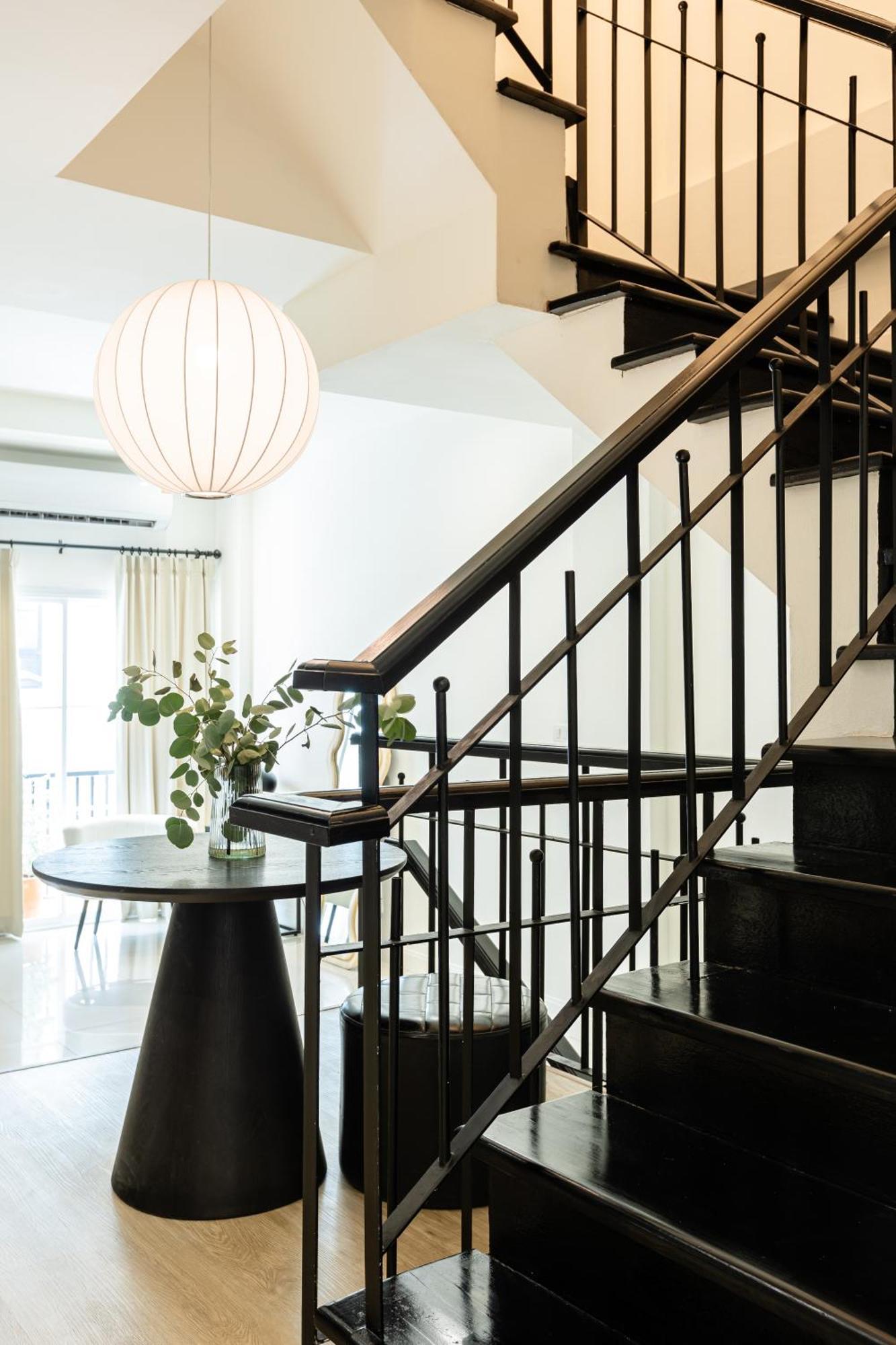 Apartment White Wood Nimman *