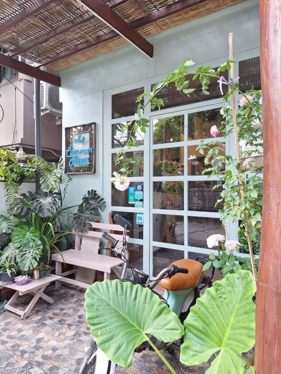 The Commonroom Cnx Bed & Breakfast 2*