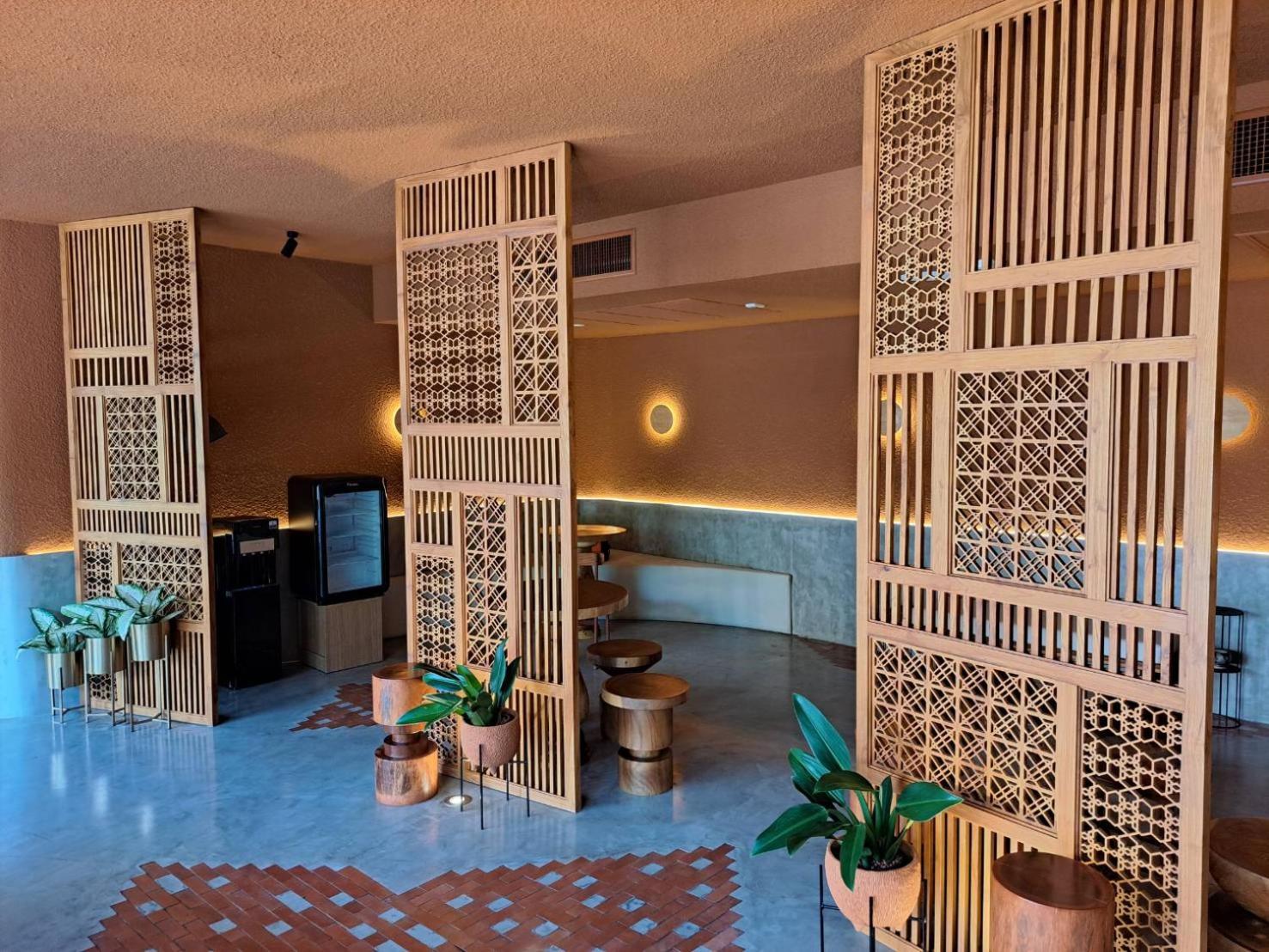 Mai Hotel