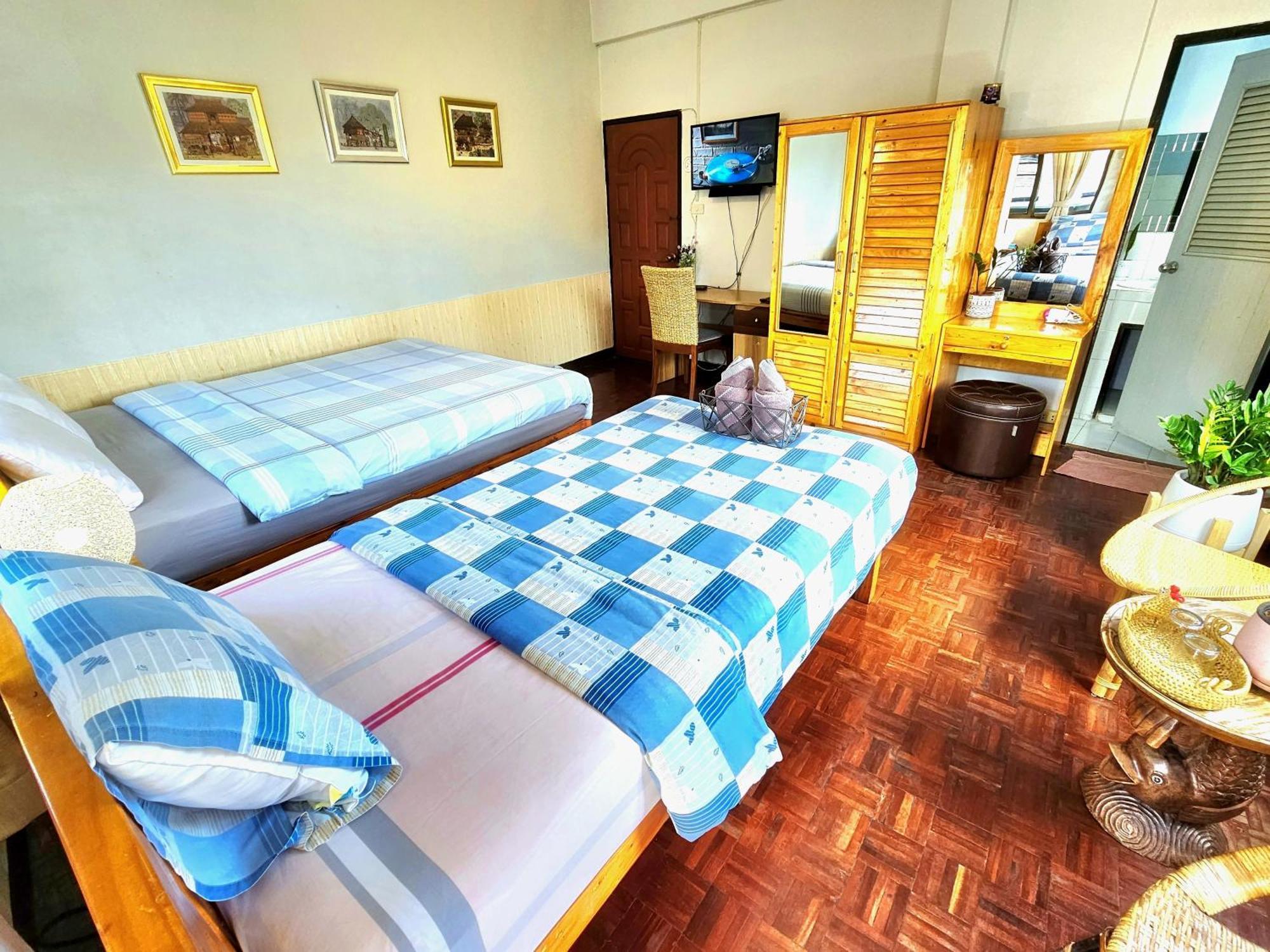 Bed And Terrace 3*