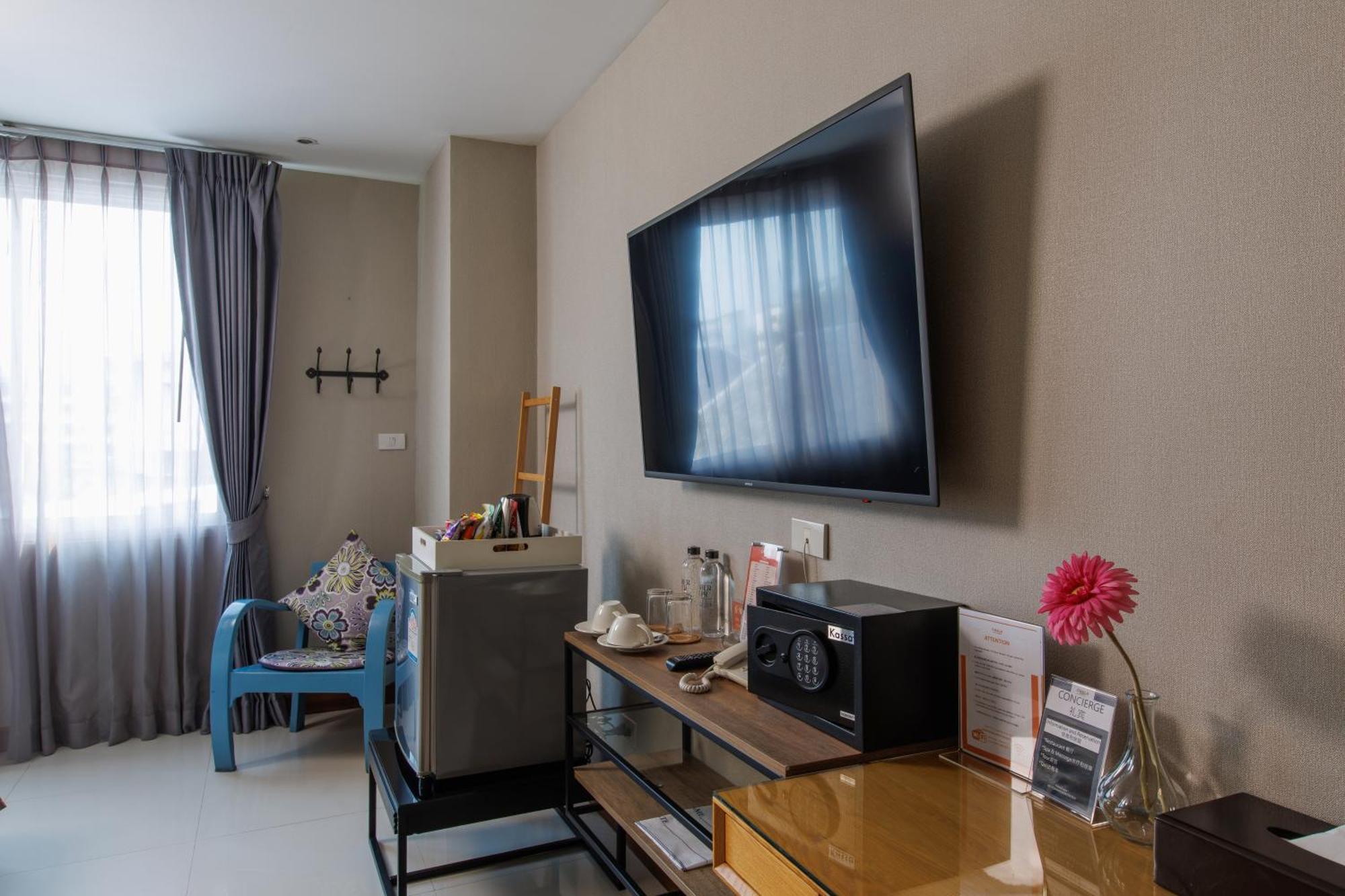 Chala Number 2 Art And Gallery Hotel 4*