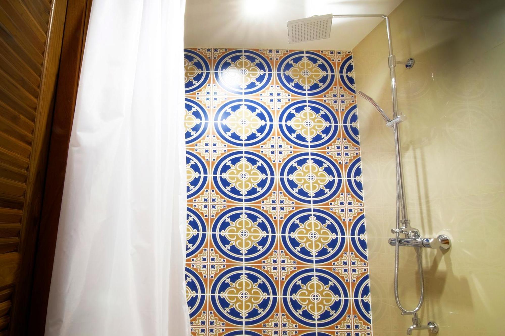Tapae Gate Hotel 4*
