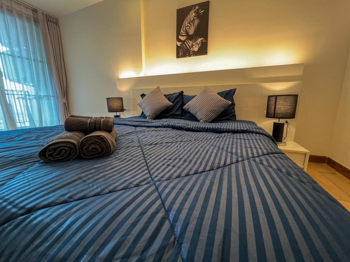 The Astra Luxury In Town Apartment *