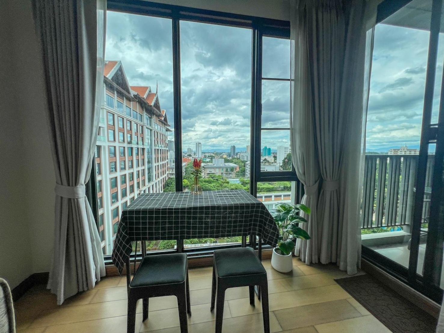 Apartment The Astra Luxury In Town