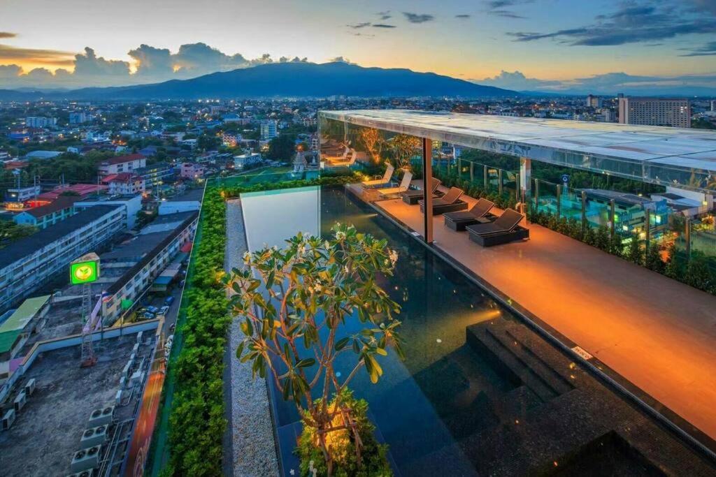 Apartment Theastra#rooftoppool#gym#sauna