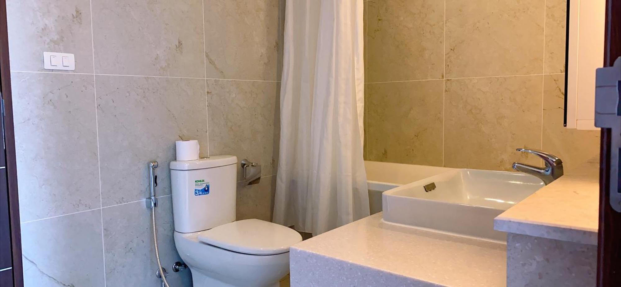 Luxury High Floor Pool Gym With 2br Apartment *