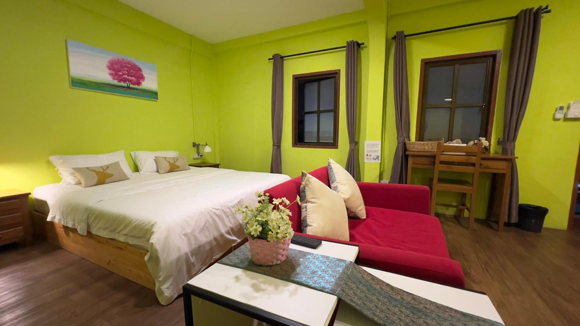 Gate House Hotel *