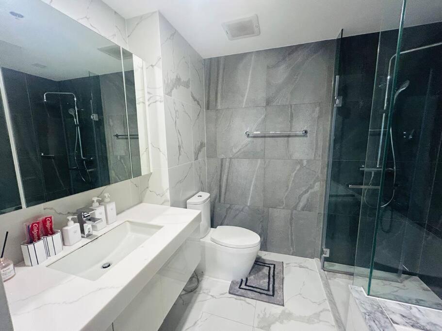 Apartment Astra Sky River Luxury 3b2b Chiang Mai