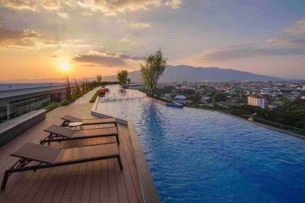 Astra Sky River Luxury 3b2b Apartment