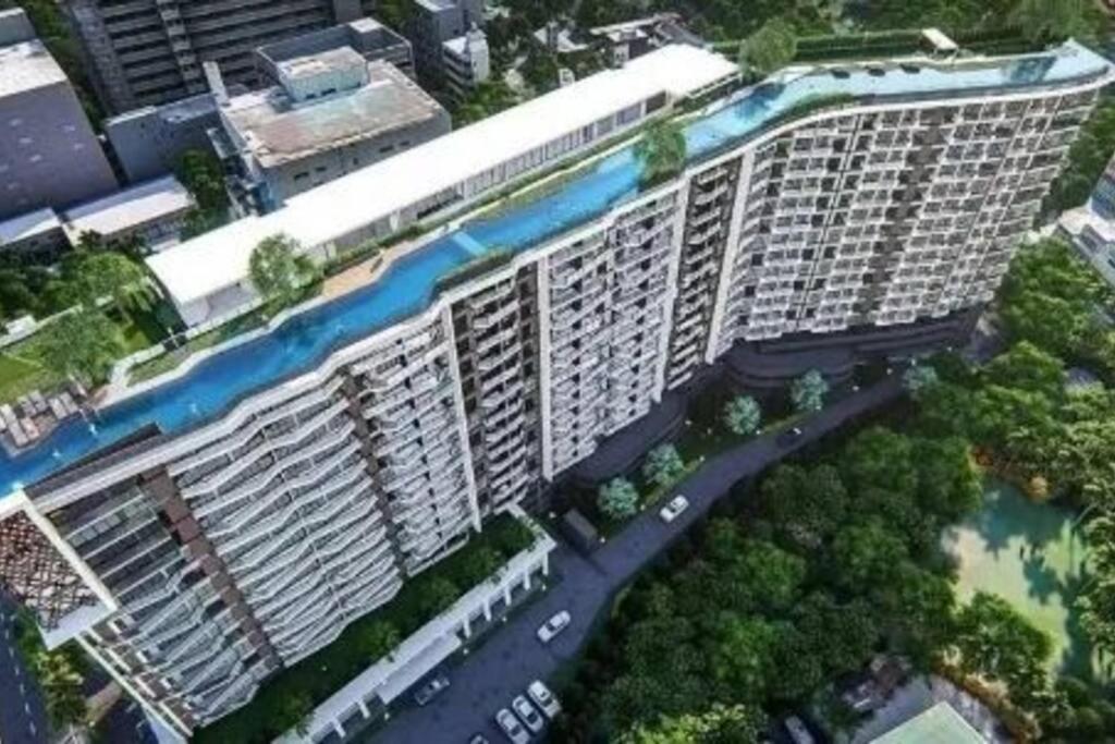 Astra Sky River Luxury 3b2b Apartment *