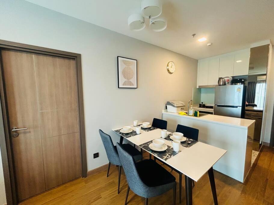 Apartment Astra Sky River Luxury 3b2b Chiang Mai
