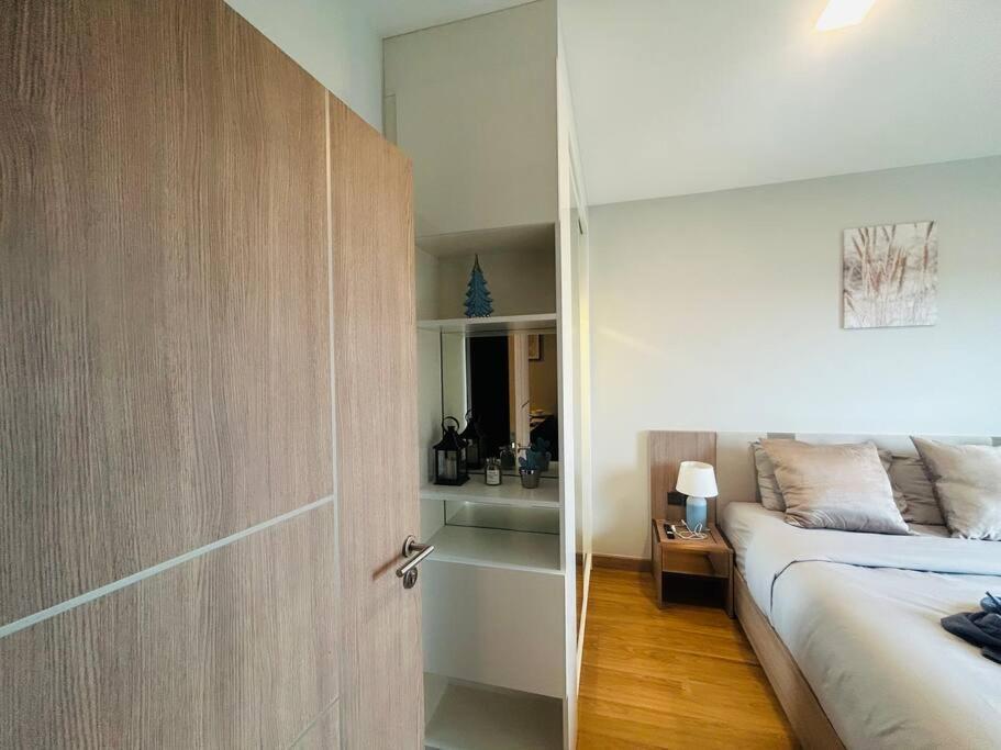 Astra Sky River Luxury 3b2b Apartment