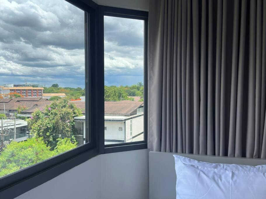 Apartment Warm And Classic Modern Chiang Mai