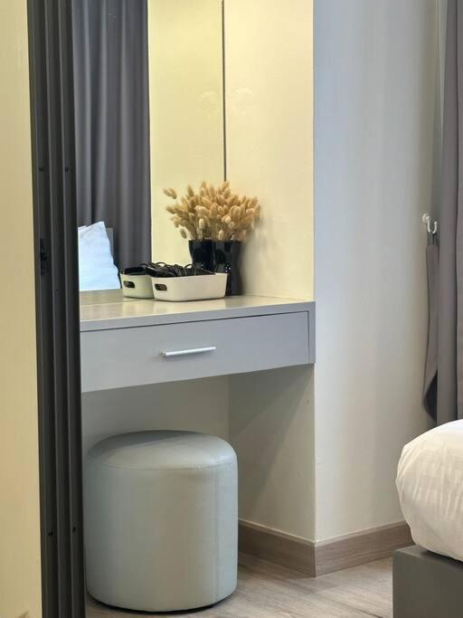 Warm And Classic Modern