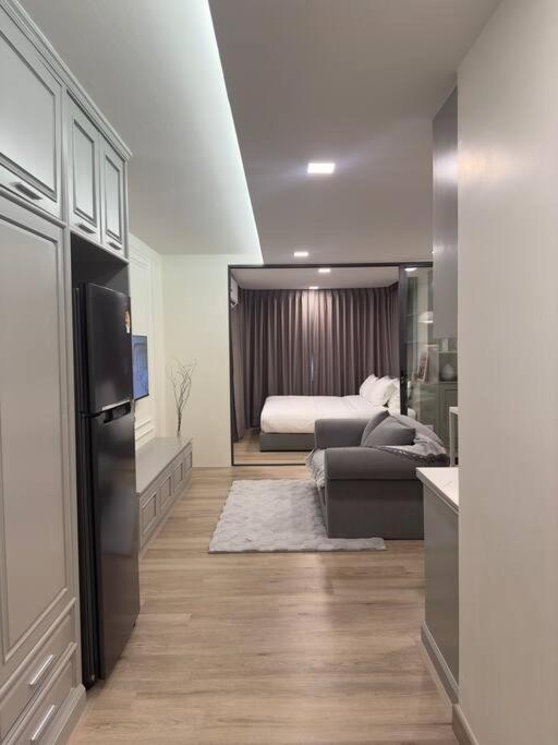 Apartment Warm And Classic Modern Chiang Mai
