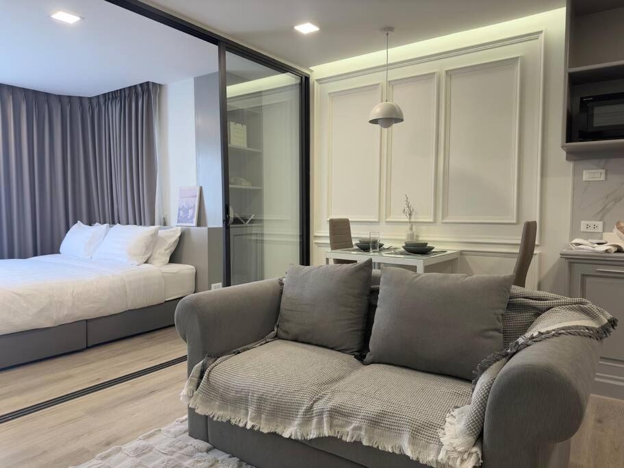 Warm And Classic Modern Chiang Mai