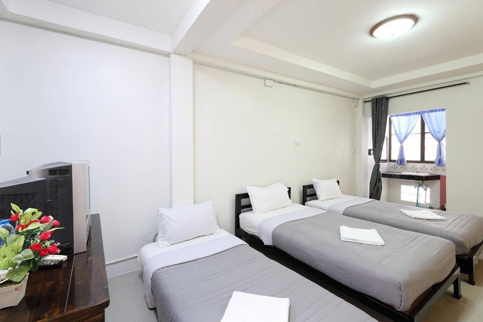 Centre Place Hotel