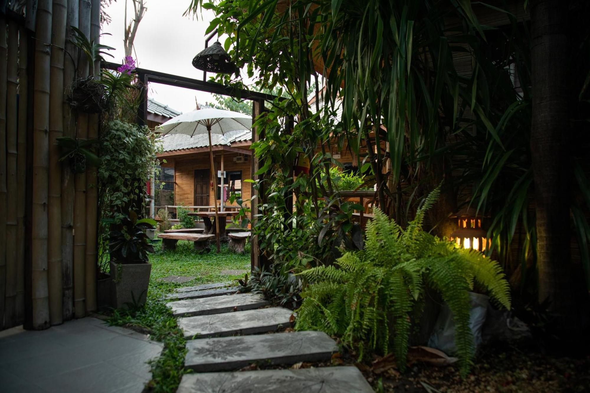 Guest house Boutique & Restaurant, Jaidee Bamboo Huts 2*