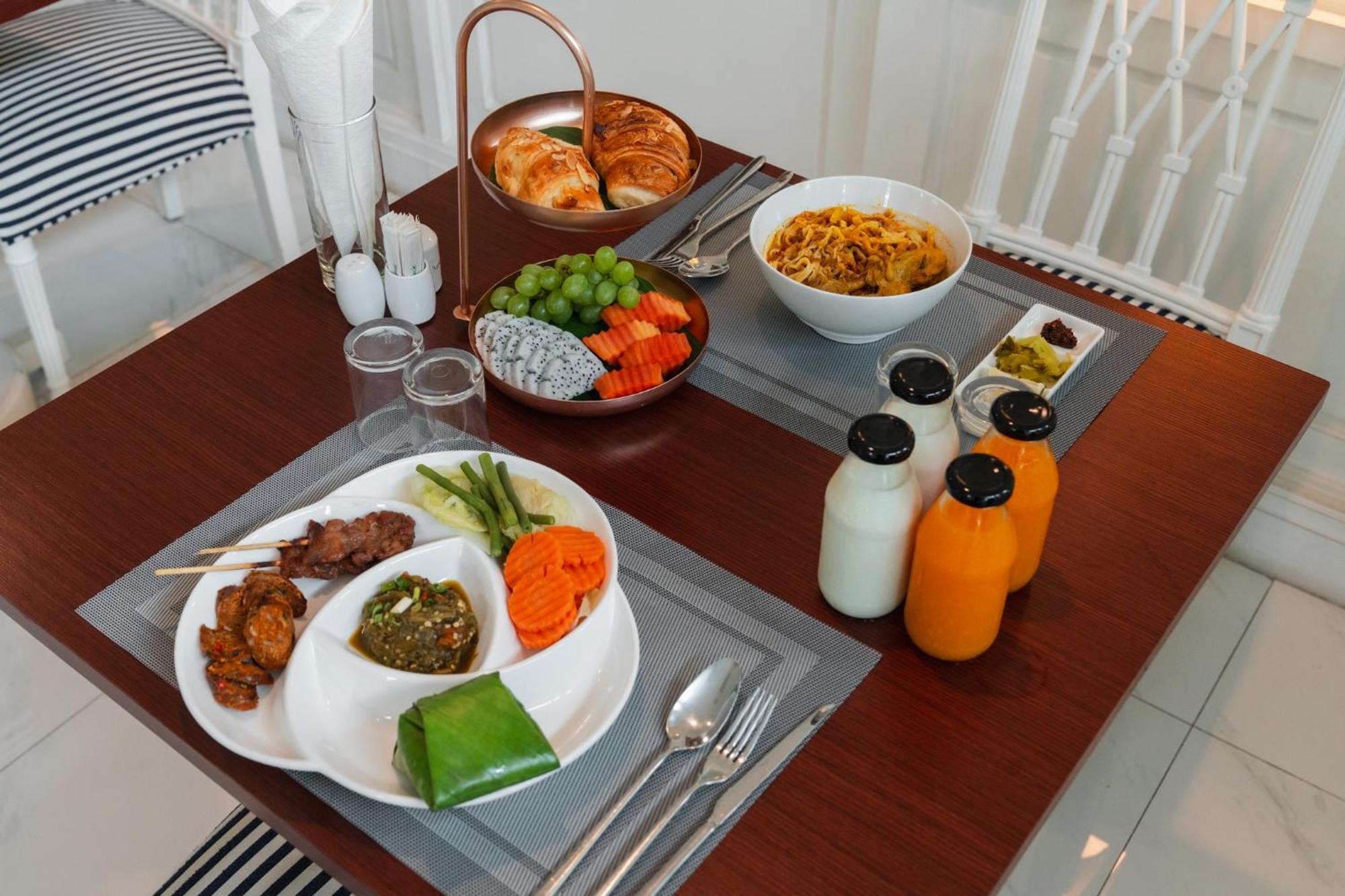 Merchant Villa- Sha Extra Hotel