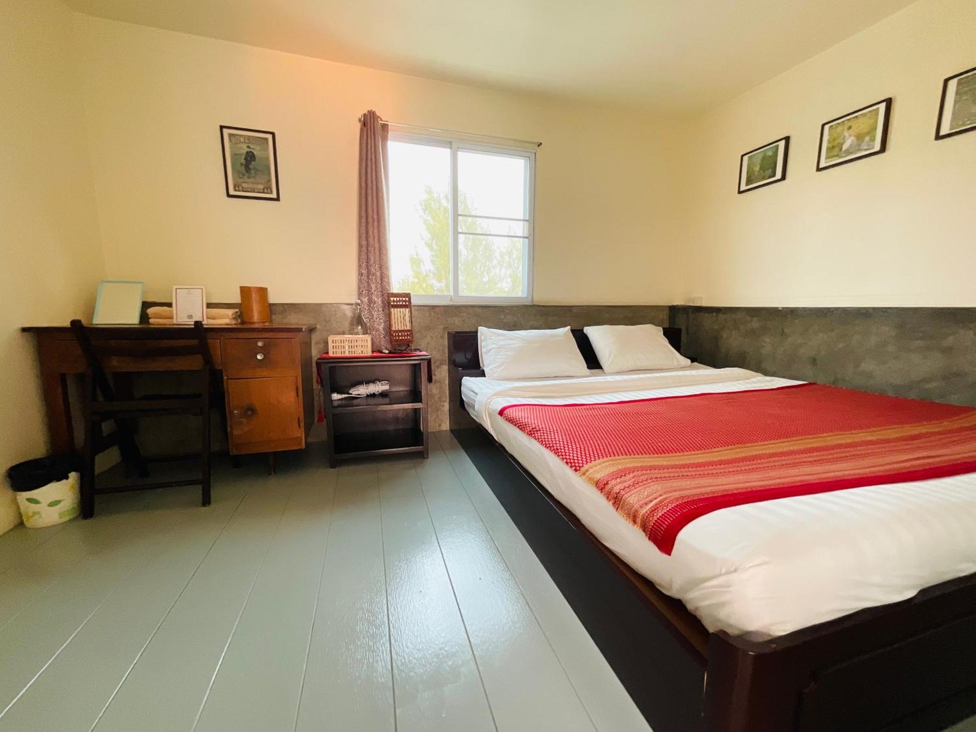 Baan Klang Vieng Hostel Chiang Mai