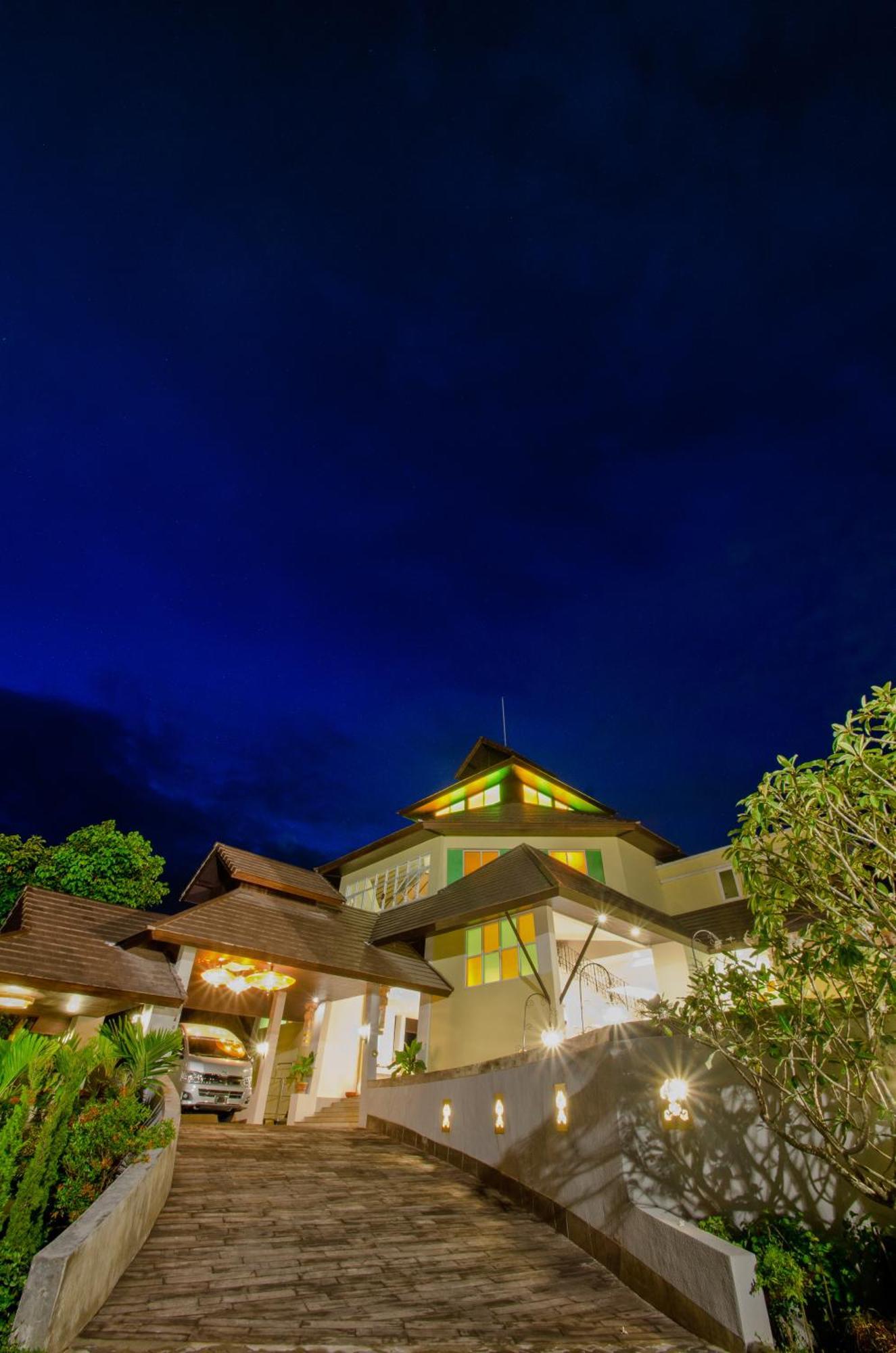 Mountain Creek Wellness Chiangmai Resort 4*