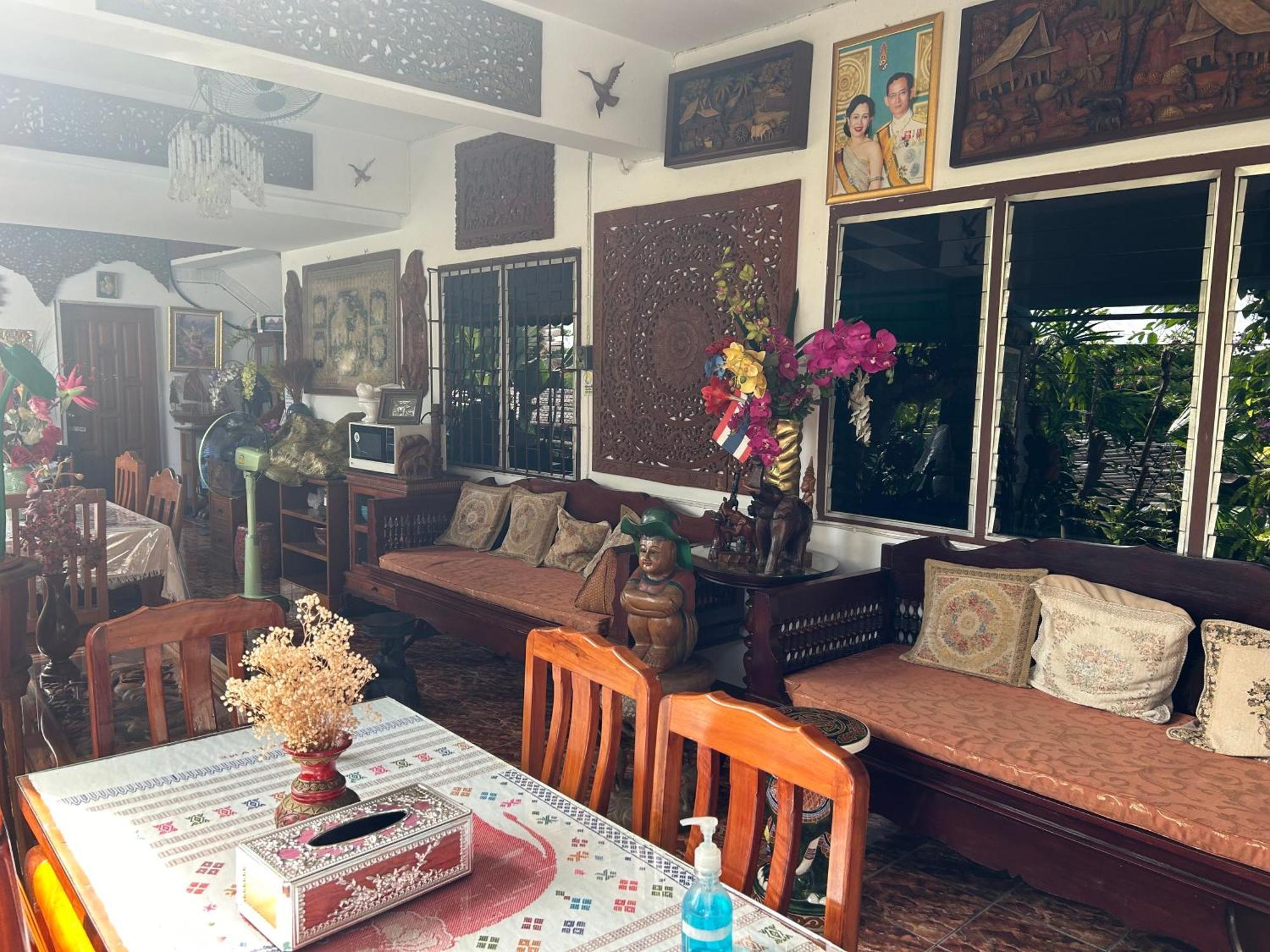 Saithong House