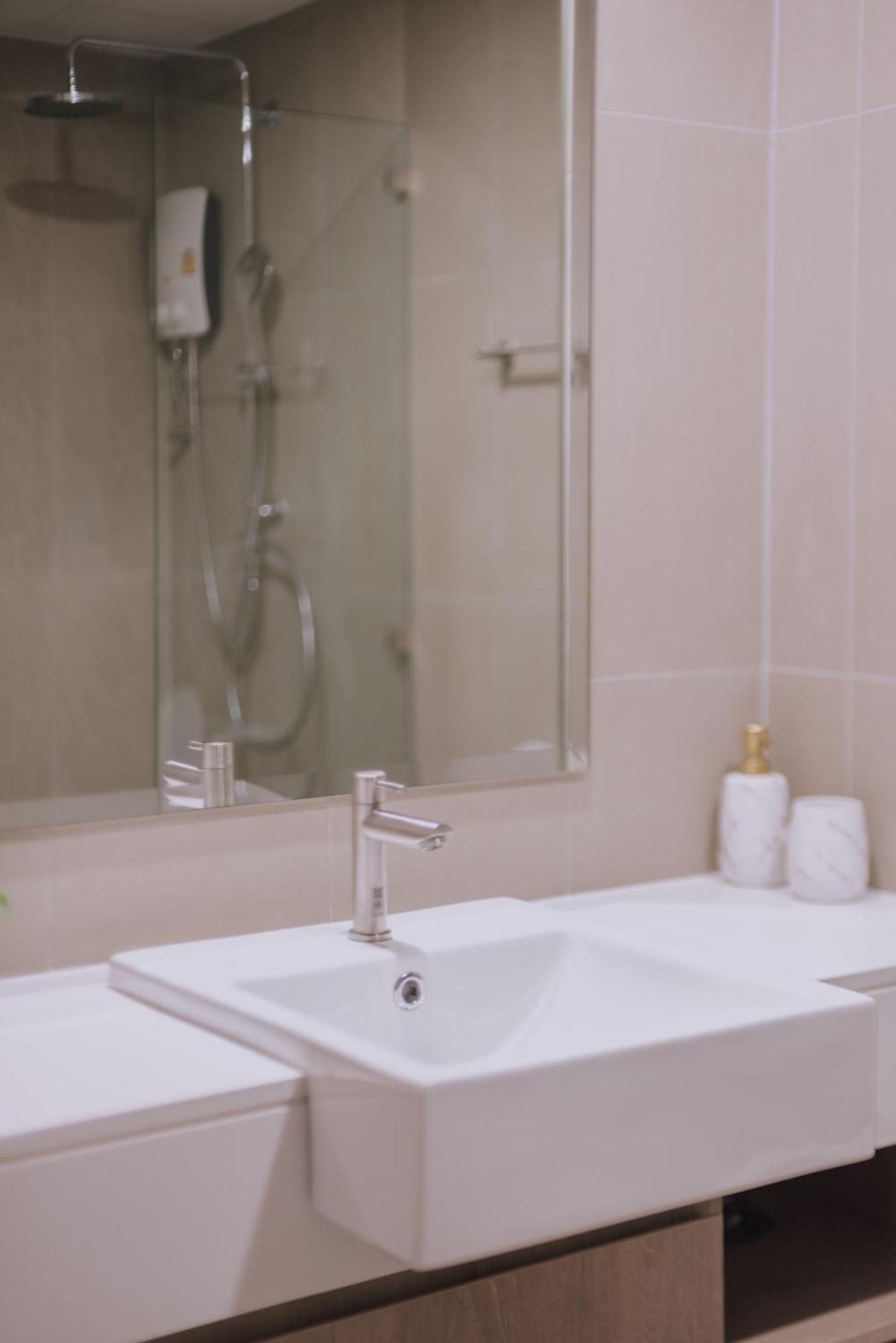 Hycondo Thasala Near Airport! Apartment Chiang Mai