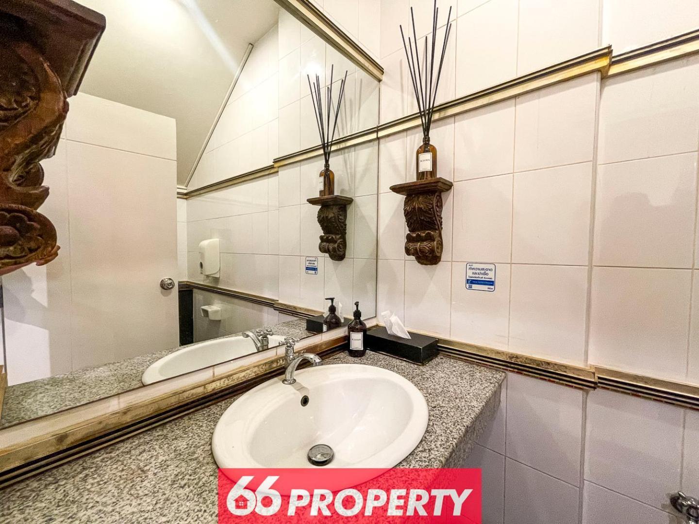 Holiday home Stylish Townhouse In Nimman Area With Full Kitchen *