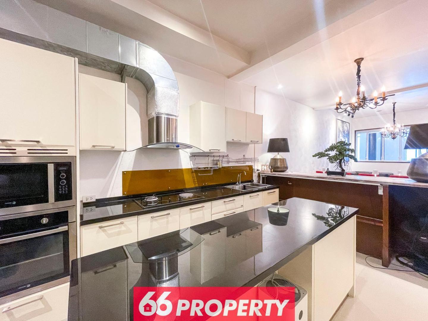 Stylish Townhouse In Nimman Area With Full Kitchen Holiday home Chiang Mai