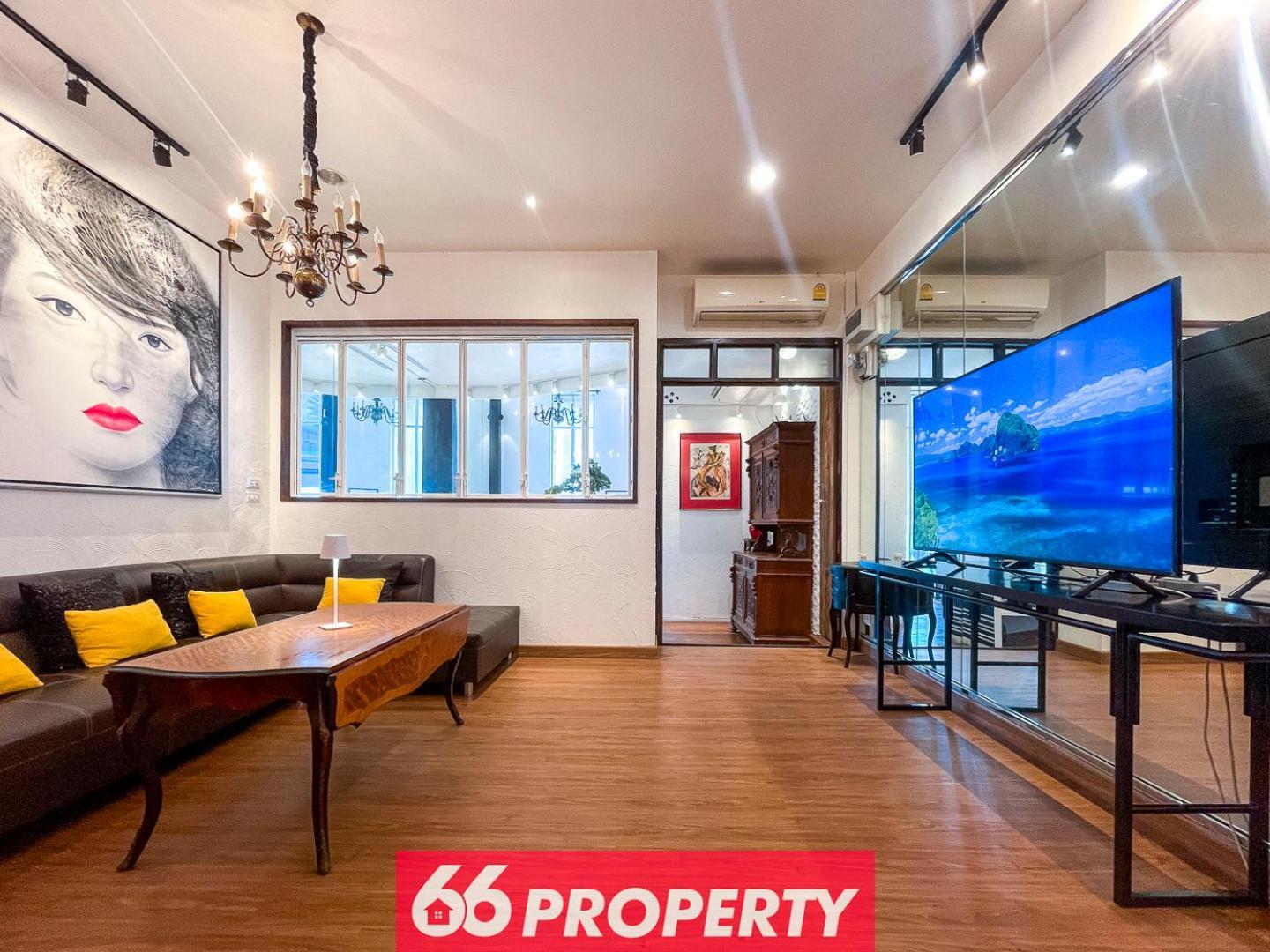 Stylish Townhouse In Nimman Area With Full Kitchen * Chiang Mai